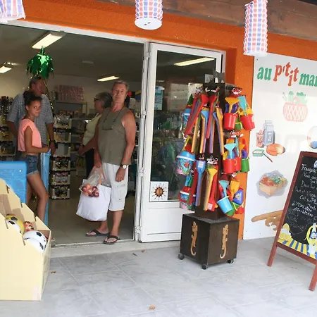 Camping Le Mediterranee - Domaine Pietonnier