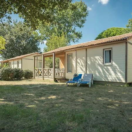 Camping Le Mediterranee - Domaine Pietonnier