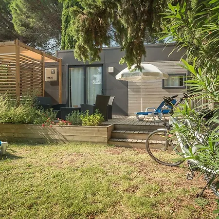 Campsite Le Mediterranee - Domaine Pietonnier Argeles-sur-Mer