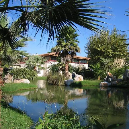 Campsite Le Mediterranee - Domaine Pietonnier 5*